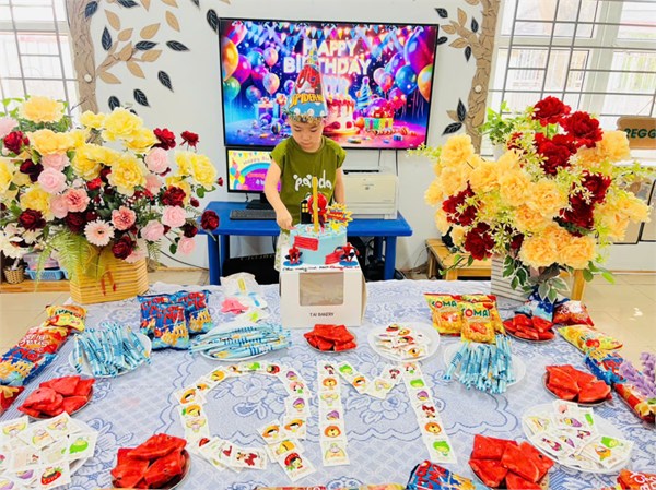 Chúc mừng sinh nhật Hoàng tử Quang Minh